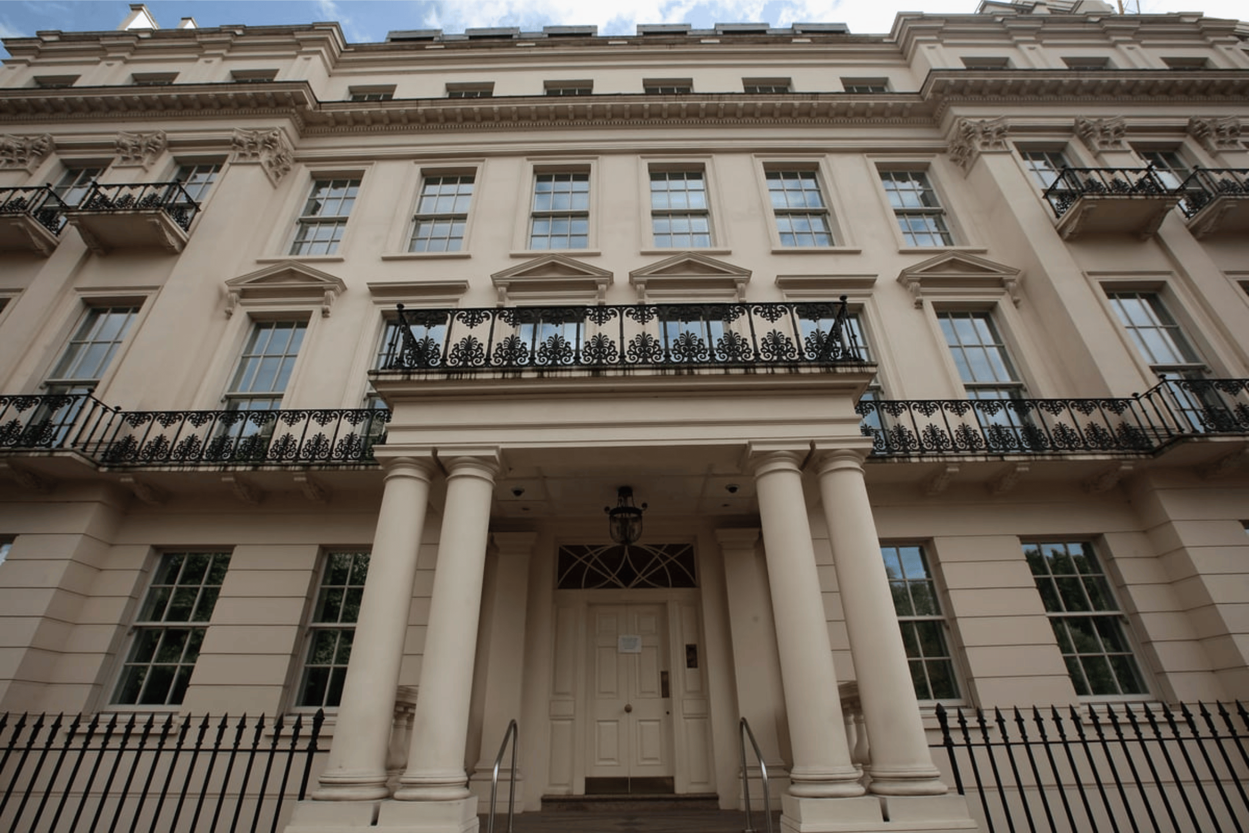 Development Finance vs Investment Loans: Choosing the Right Timing